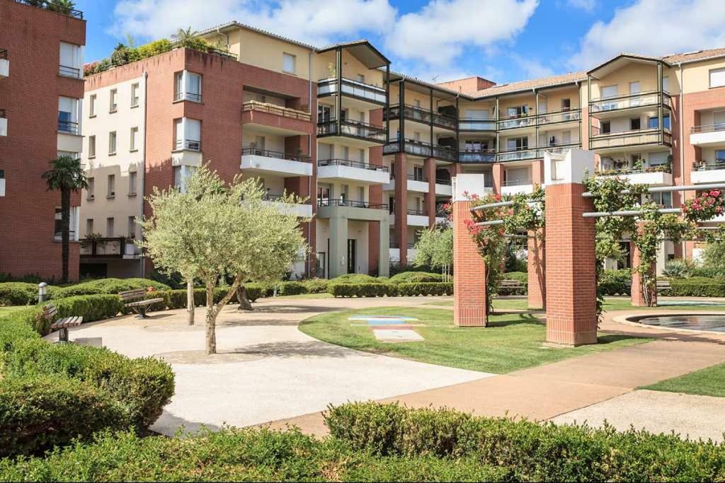 L Oasis Studio Proche Hopital Et Aeroport Piscine Parking &Netflix 툴루즈 외부 사진